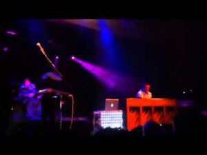 Holdingontoyou27may2011.jpg